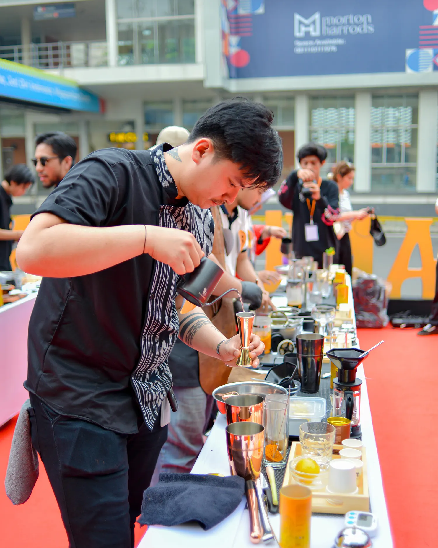MIXOLOGIST